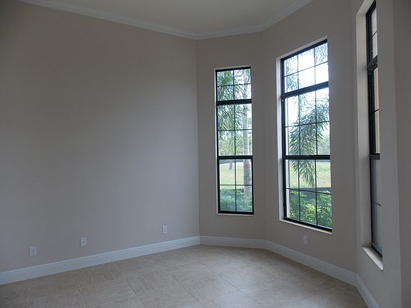 4th image of 1112 Post Oak Way