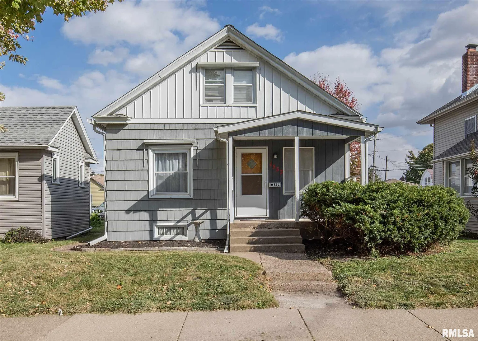 1553 40th St photo 1
