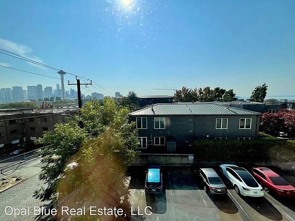 4th image of 23 Valley St #11547364