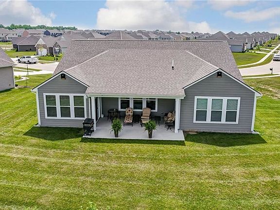4th image of 957 Reeder Cir