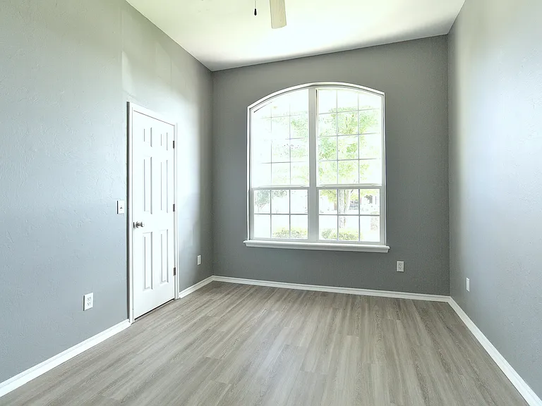 2505 Black Oaks Cir — Photo 17