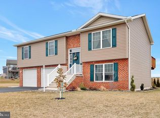 50 Noble Dr, Shippensburg, PA 17257