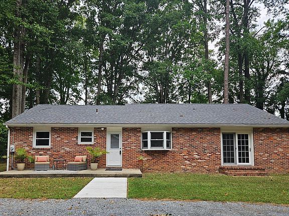 2nd image of 3250 Andrews Lake Rd