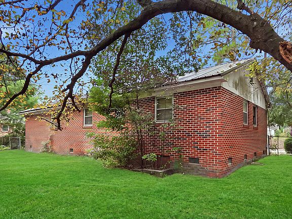 4th image of 1210 W Gordon Ave