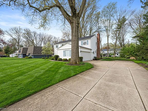 2nd image of 2250 Beechwood Dr
