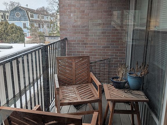 3rd image of 3383 Washington St #201