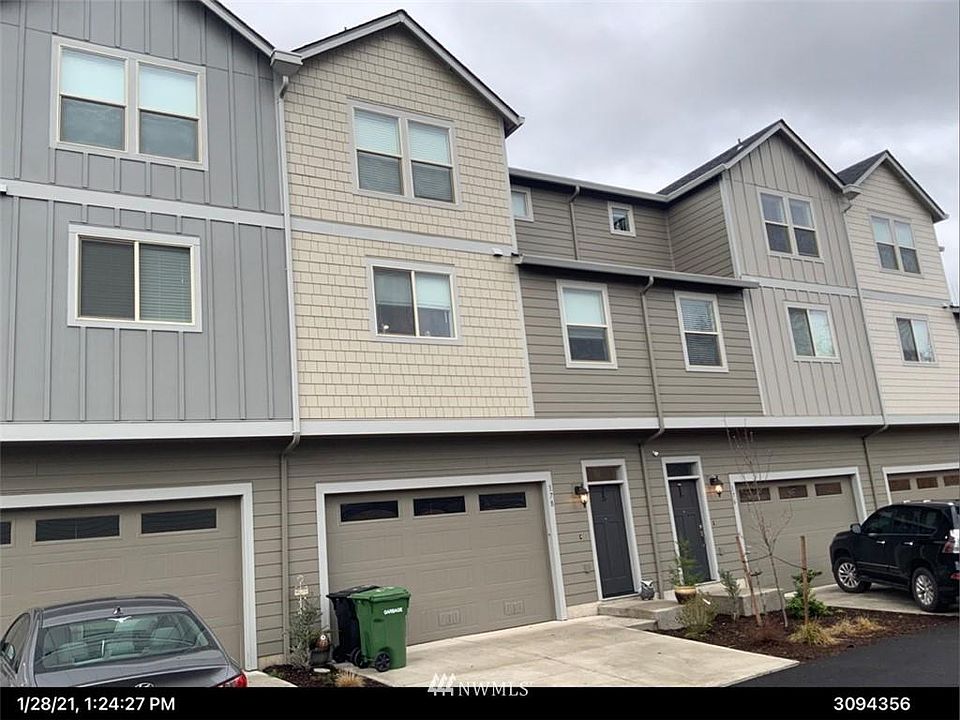 1st image of 74 Loganberry Ct