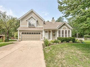 985 E Charlotte Town Rd, Olathe, KS 66061
