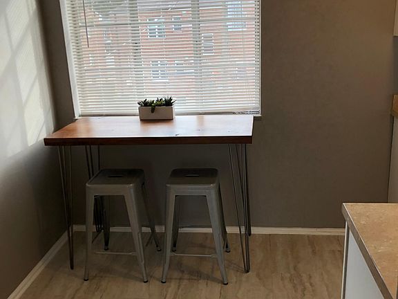 4th image of 6230 Nagel Ave #2