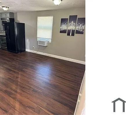 2 bed, $1,300 — Photo 2