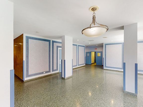 5th image of 2928 W 5th St APT 11P