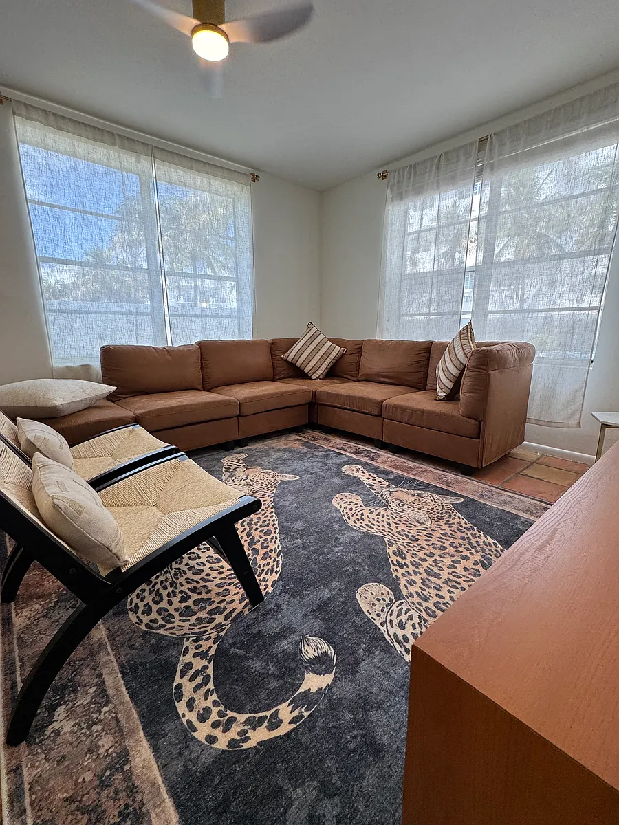 Building Photo - 1460 Ocean Dr #208
