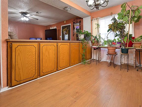 5th image of 10260 250th St