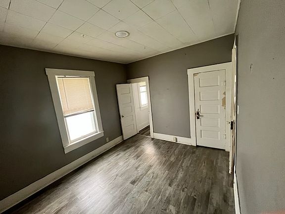 2nd image of 421 N Denver St