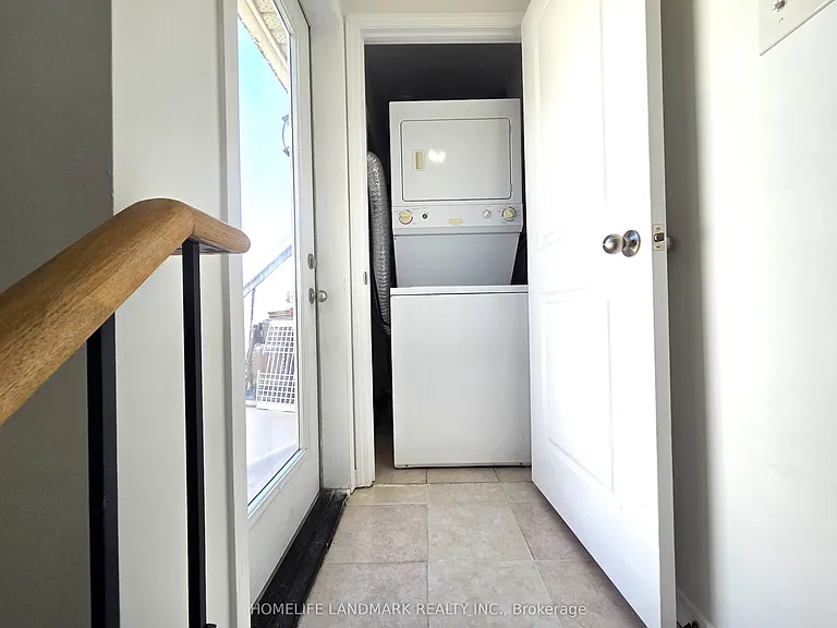 74 Munro St #2 — Photo 28
