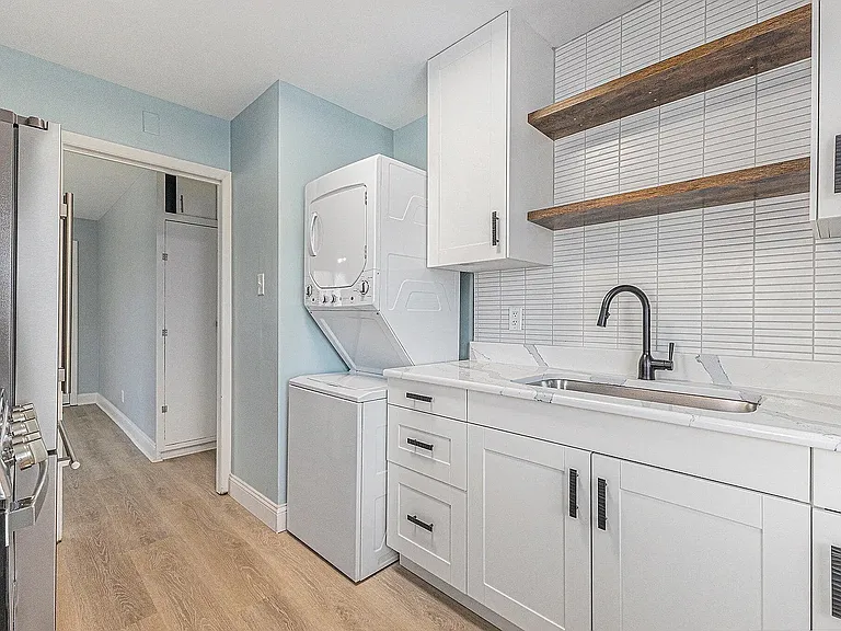 6742 Leland Ave — Photo 2