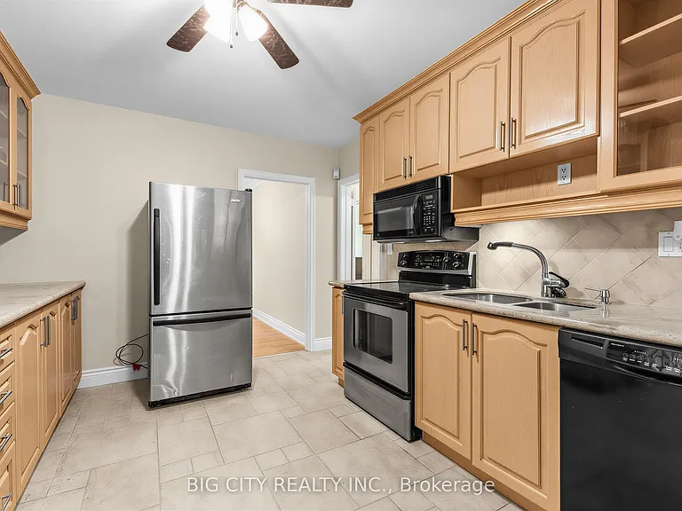 30 Lozoway Dr — Photo 11