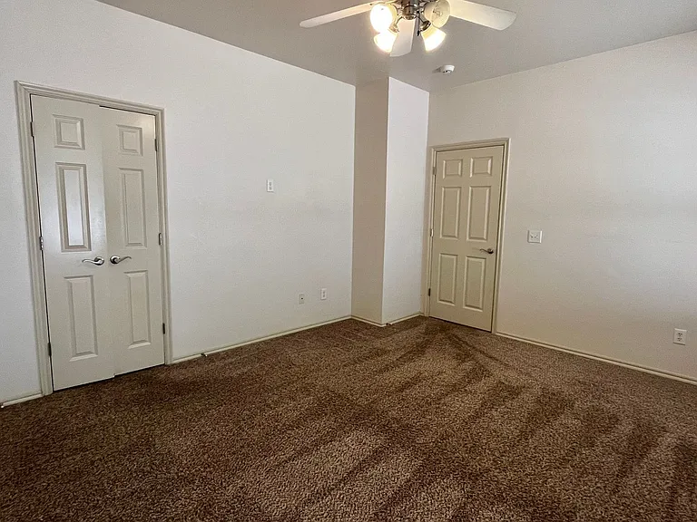 618 Sisken Ct — Photo 7