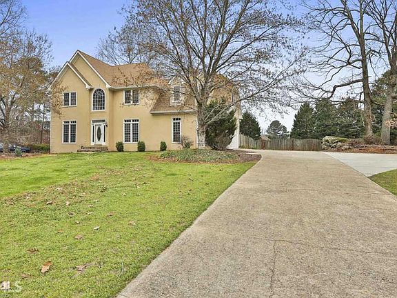 3rd image of 115 Drumcliff Ct