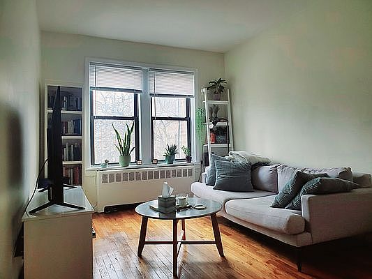 1st image of 911 8th Ave APT 4B