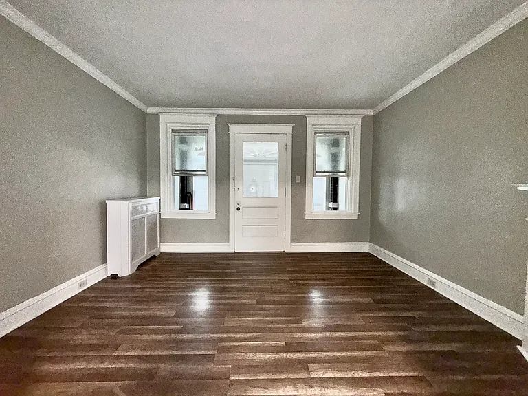 2121 Anchor St — Photo 5