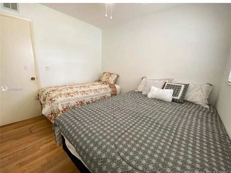 1378 Osprey Ct — Photo 9