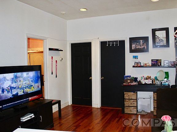 3rd image of 400 4th Ave APT 1R
