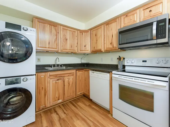 1120 S Curry St, Carson City, NV 89703