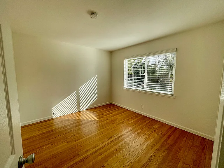 1114 S Stelling Rd — Photo 11