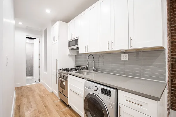 Rented by Triplemint | media 9