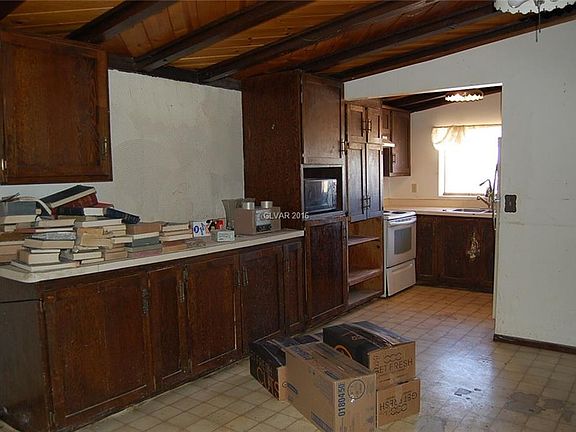 5th image of 223 E Neal Ave