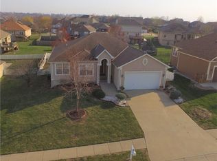 1209 SW 7th St, Oak Grove, MO 64075