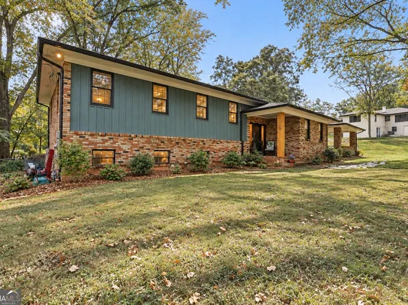 1223 Rosedale St, Toccoa, GA 30577
