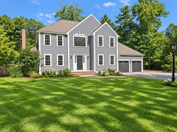 4 Bruce Rd, Holbrook, MA 02343