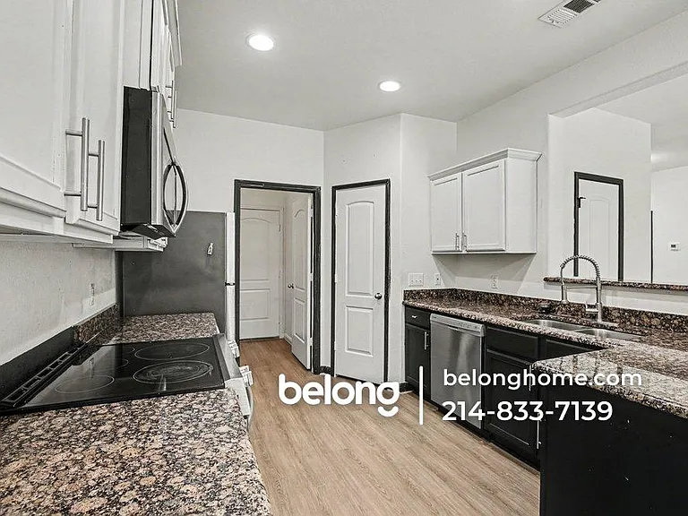 1004 Junegrass Ln — Photo 3