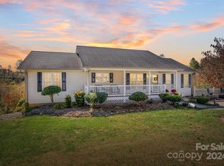 20 Piper Dr, Weaverville, NC 28787