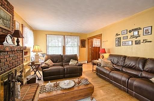 2nd image of 4 Cumberland Ave
