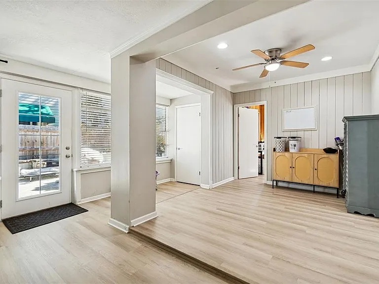 2302 S Arrawana Ave — Photo 32