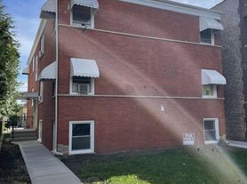 1305 S Austin Blvd, Cicero, IL