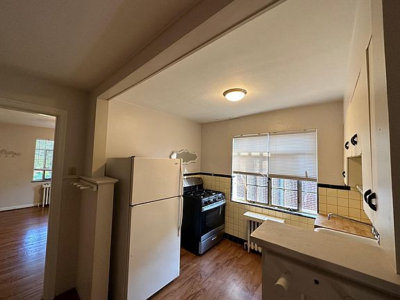 5th image of 4162 Allendale Dr APT 3