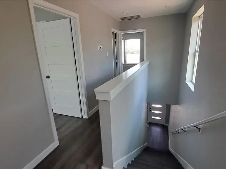 9806 Fillmore St #B — Photo 6
