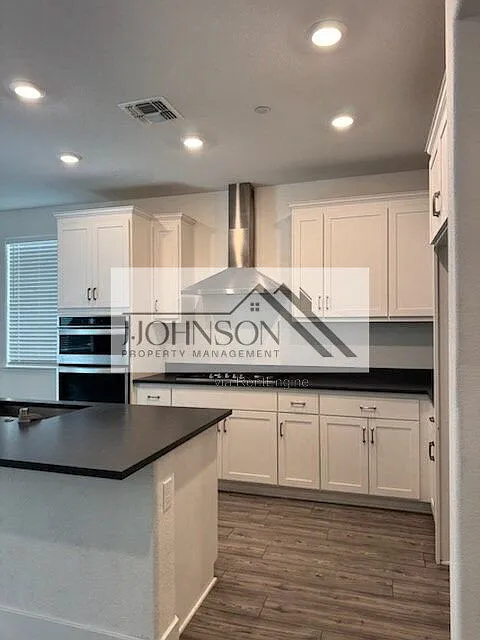 4 bed, 3.0 bath, $3,050 — Photo 3