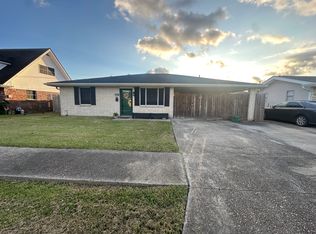 1562 Maplewood Dr, Harvey, LA 70058