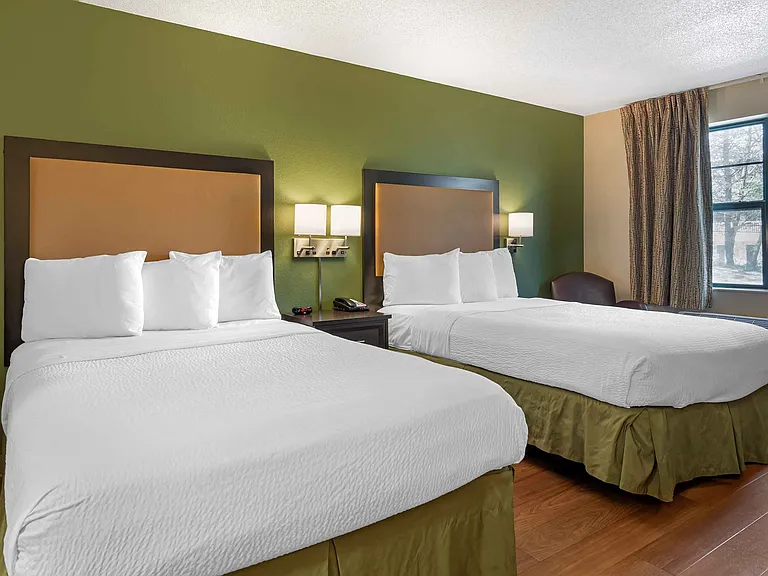 Studio Suite - 2 Full Beds