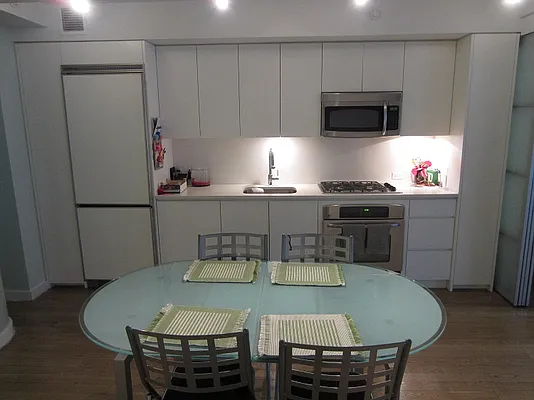 Rented by NY Living Solutions | media 9