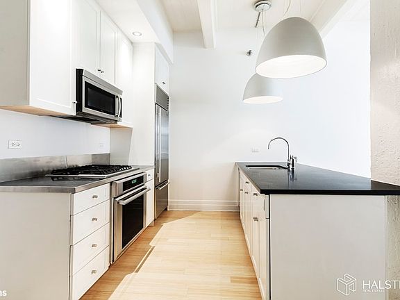 4th image of 70 Washington St APT 3P