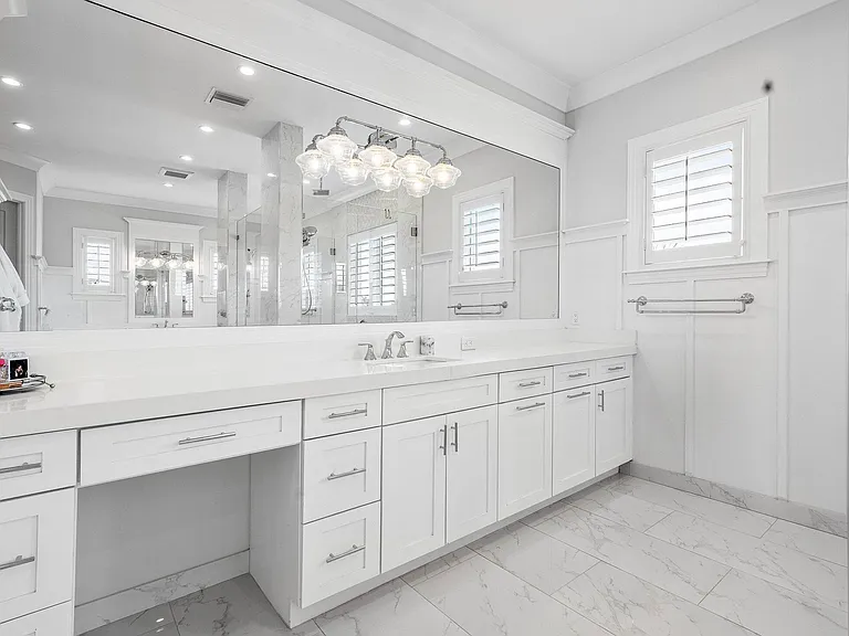 2100 Notre Dame Dr — Photo 38