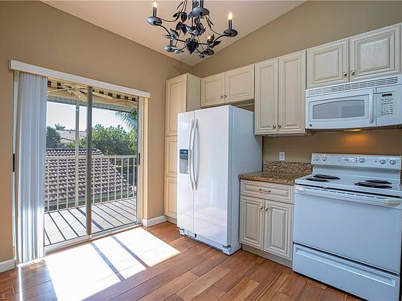 5th image of 2245 Hidden Lake Dr #3402