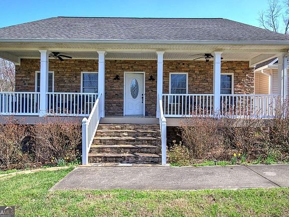 3rd image of 1005 Harmony Rd SE