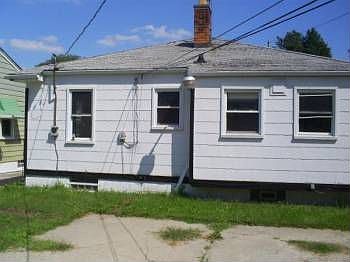 2nd image of 18535 Mackay St